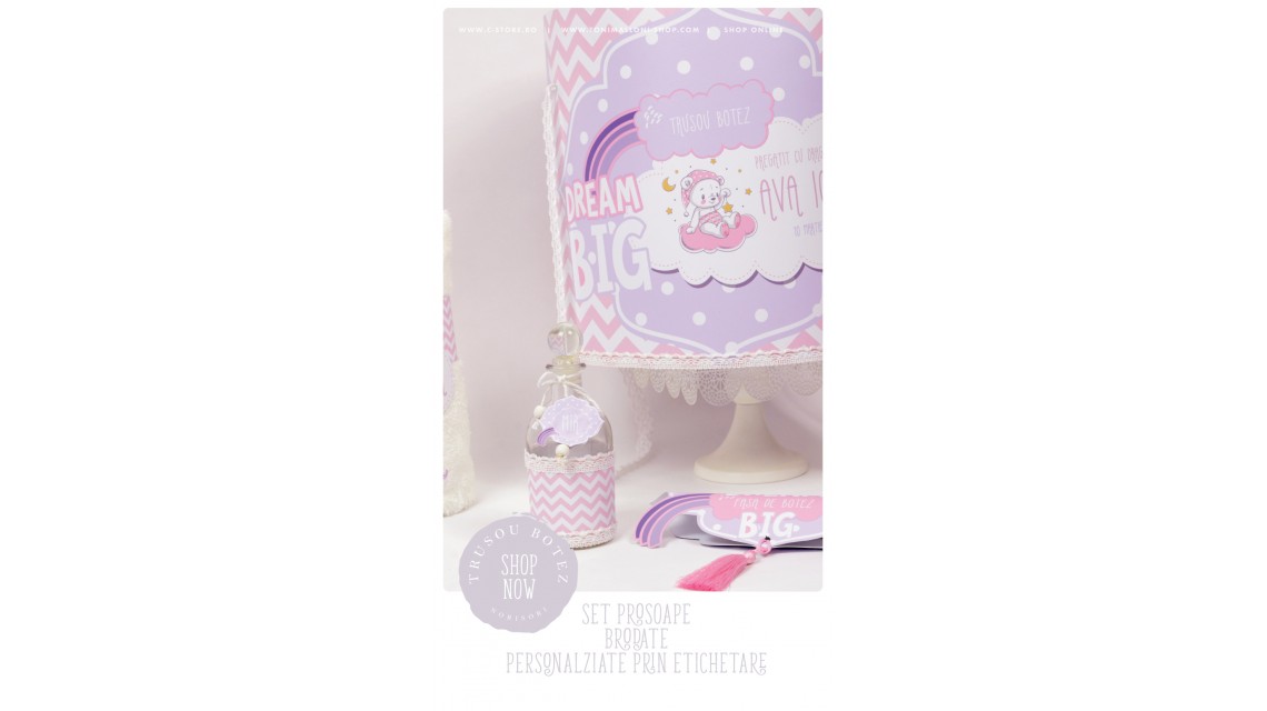 Trusou de botez personalizat si brodat cu norisori pufosi si ursuleti pentru fete, Dream big little girl 9